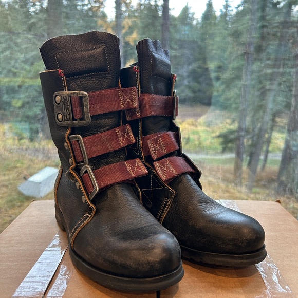Fly London, Kraft Black boots, size 39 (8.5 US) - Picture 2 of 8